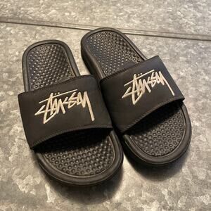 Stussy Nike Benassi Slide Sandal Mens 4 Black White DC5239-001 Streetwear 90s